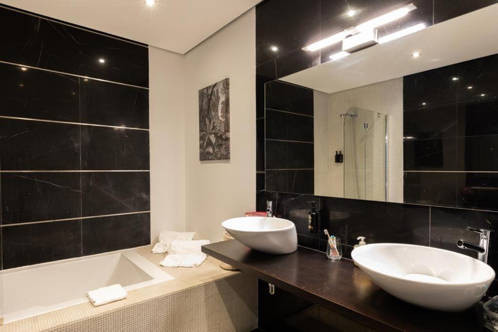 Bed and Breakfast Fab'S House Фару Екстер'єр фото